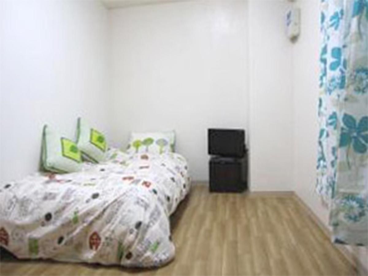 Guest House Fukutomi - Female Only Naha Exterior foto