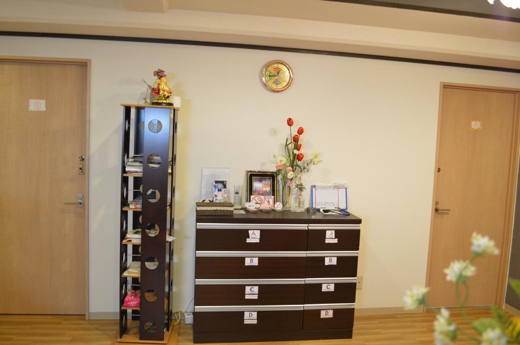 Guest House Fukutomi - Female Only Naha Exterior foto