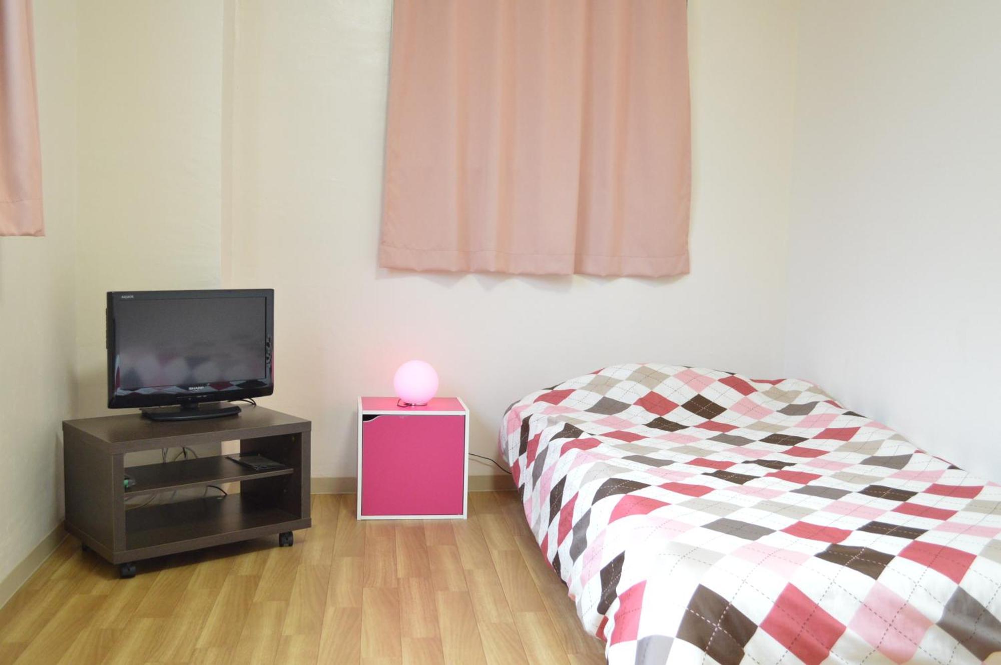 Guest House Fukutomi - Female Only Naha Zimmer foto